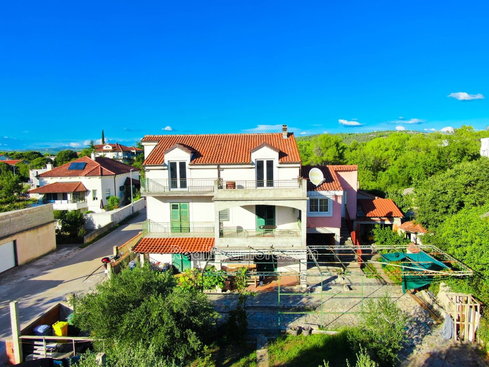 hezky-byt-s-terasou-kousek-od-np-krka-v-bilicich-bilice-15-c07eeb