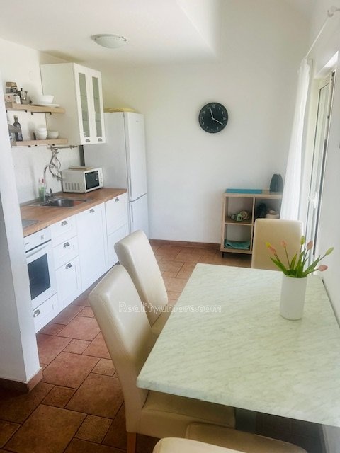 krasny-apartman-s-terasou-a-vyhledy-na-ostrove-hvar-mlna6-581654