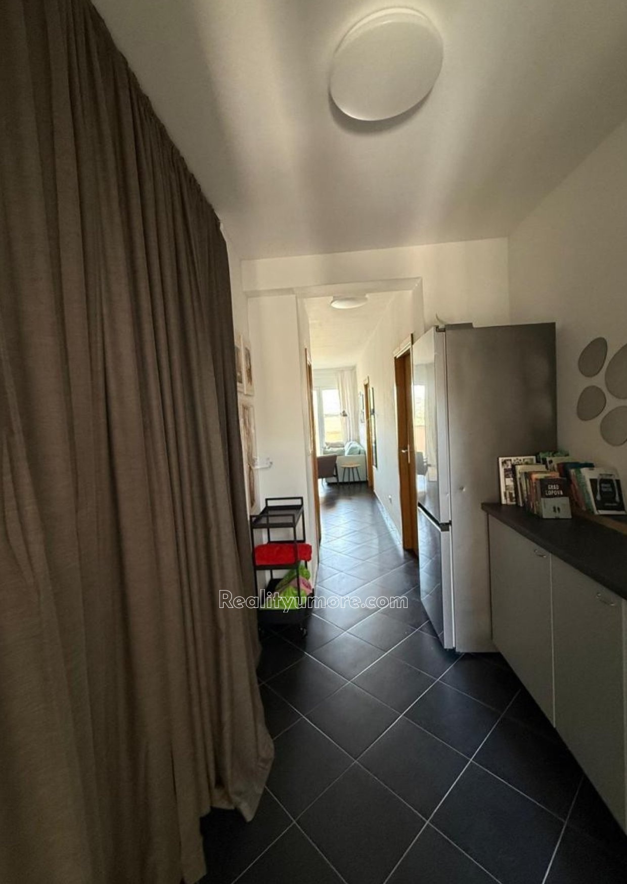 prilezitost-apartman-s-terasou-jen-200-m-od-more-cesarica-12-395c1d