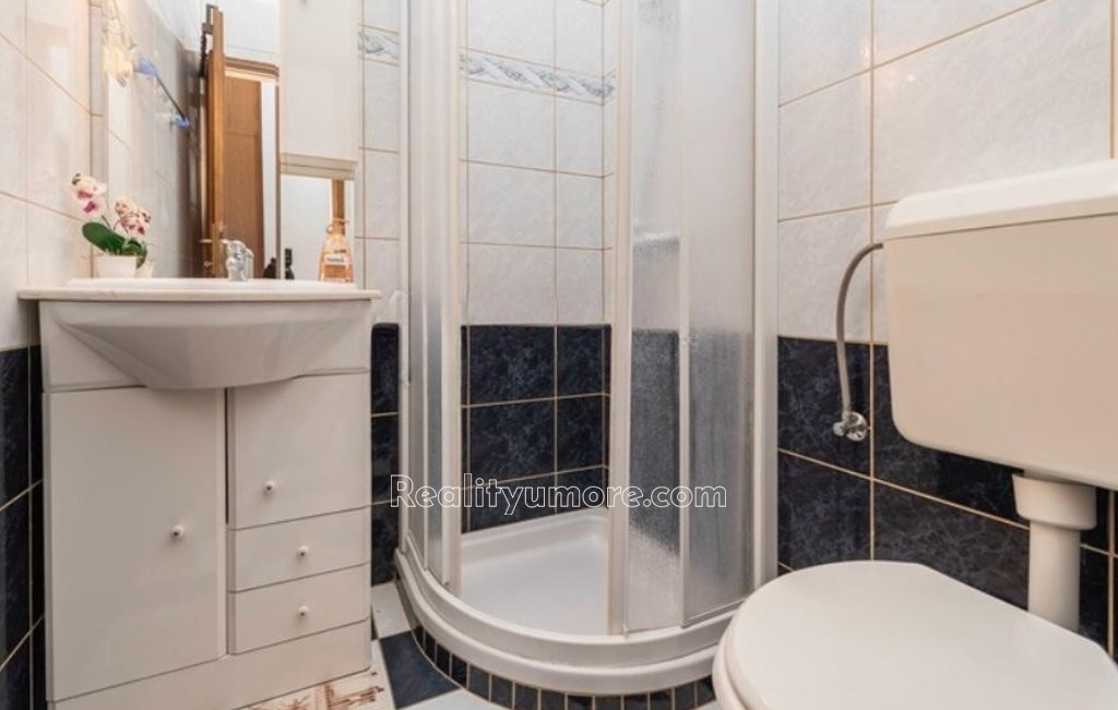 krasna-vila-s-apartmany-v-privlace-kousek-od-more-privlaka-15-118da7