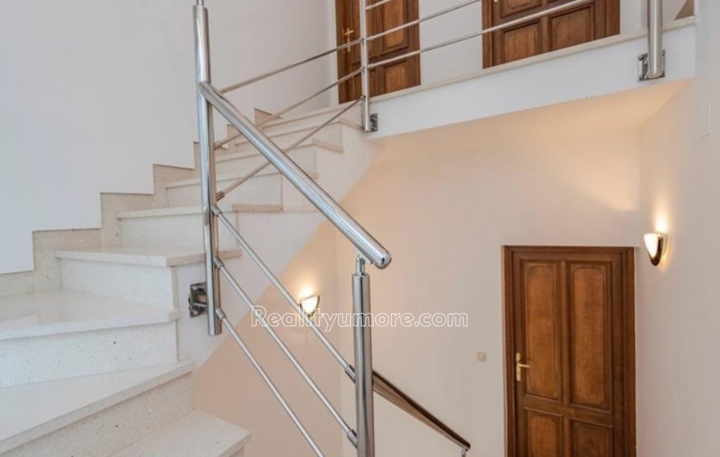 krasna-vila-s-apartmany-v-privlace-kousek-od-more-privlaka-8-937bdd