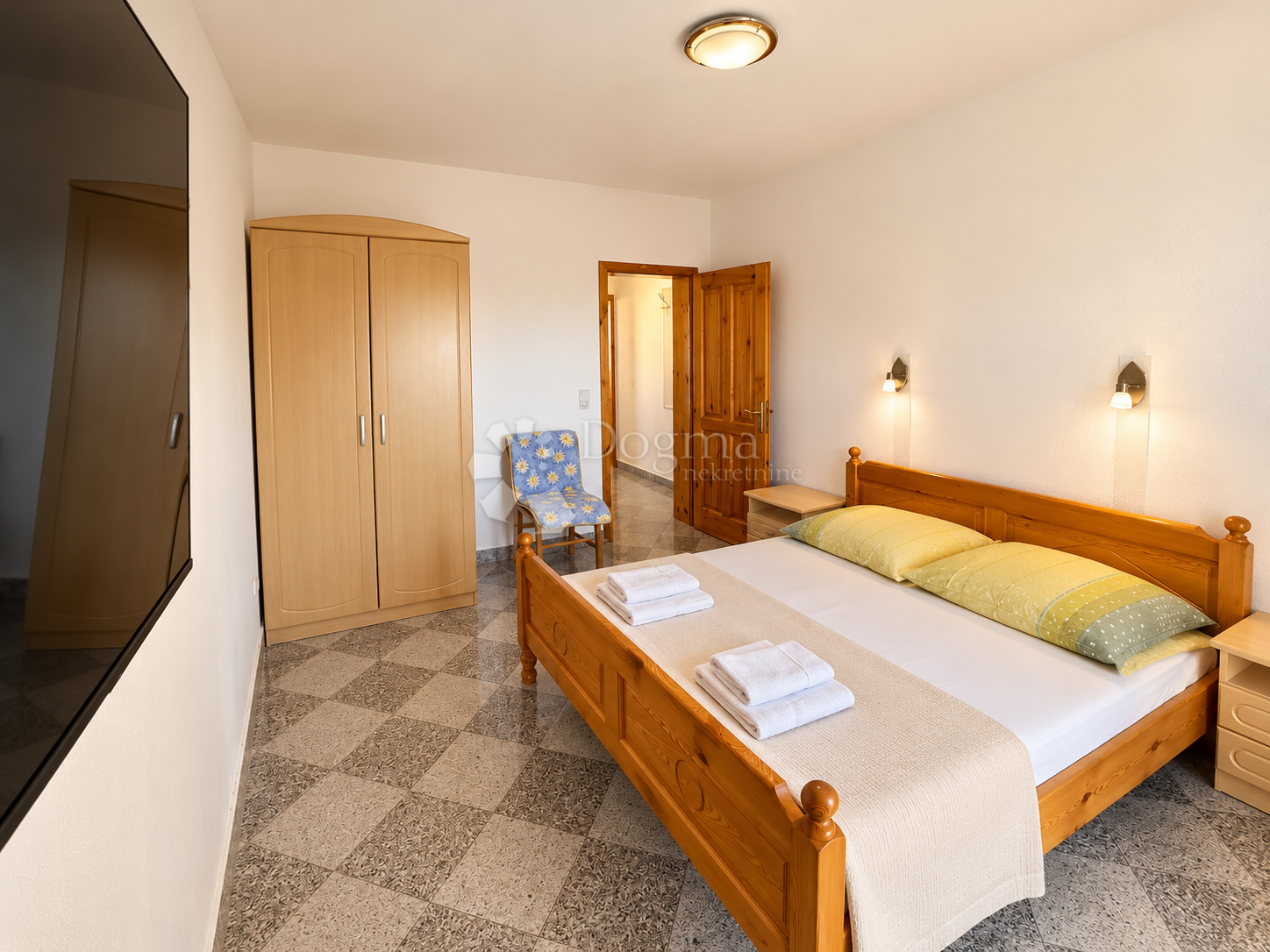 1790934033_makarska-stan-prodaja-6.png