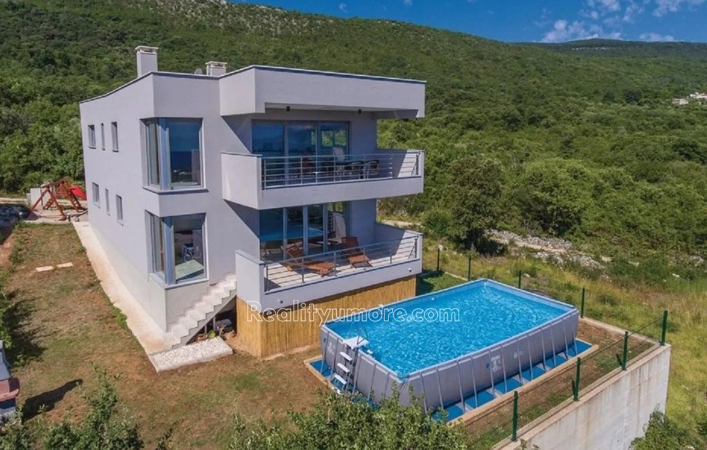 krasna-vila-se-2-apartmany-a-vyhledem-na-more-rabac-15-bddb56