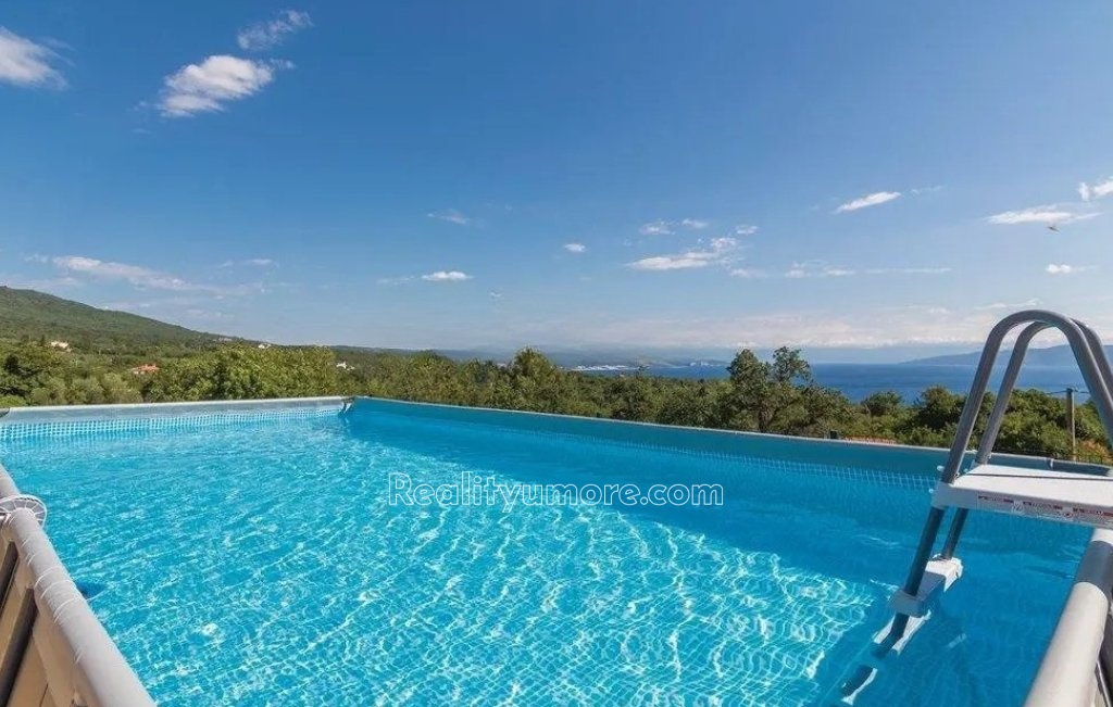 krasna-vila-se-2-apartmany-a-vyhledem-na-more-rabac-5-5aa1ae