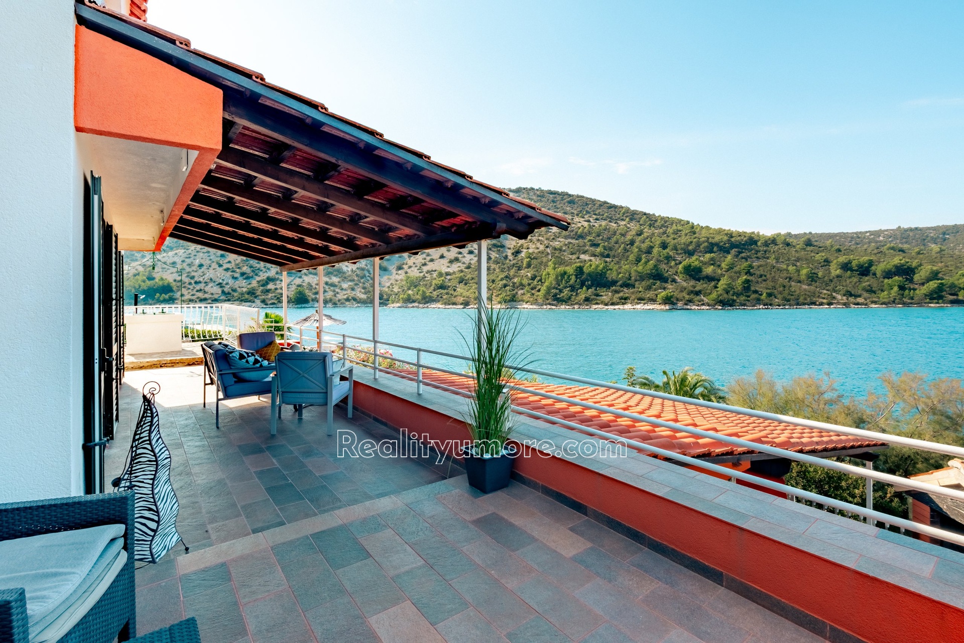 krasna-vila-v-1-rade-u-more-ve-vinisce-marina-s-kotvistem-vinisce-31-caa314
